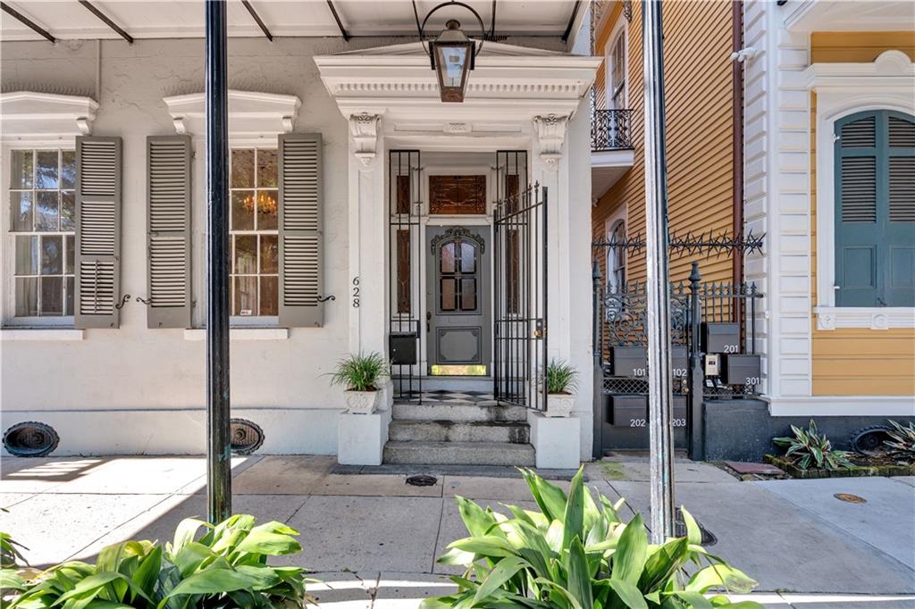 628 ESPLANADE Avenue A2