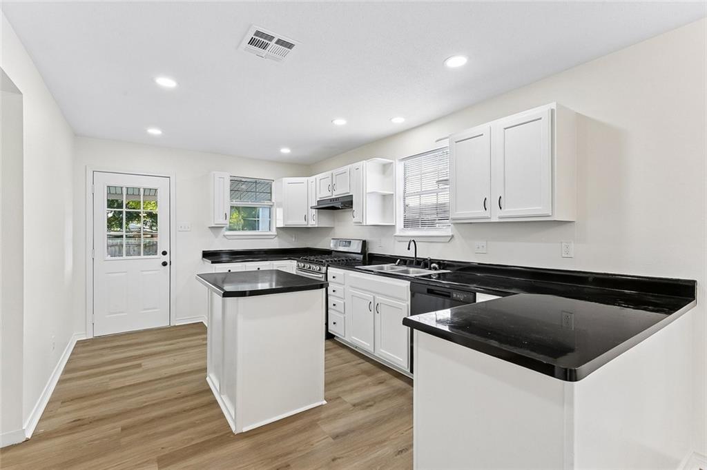 1208 COMPROMISE Street