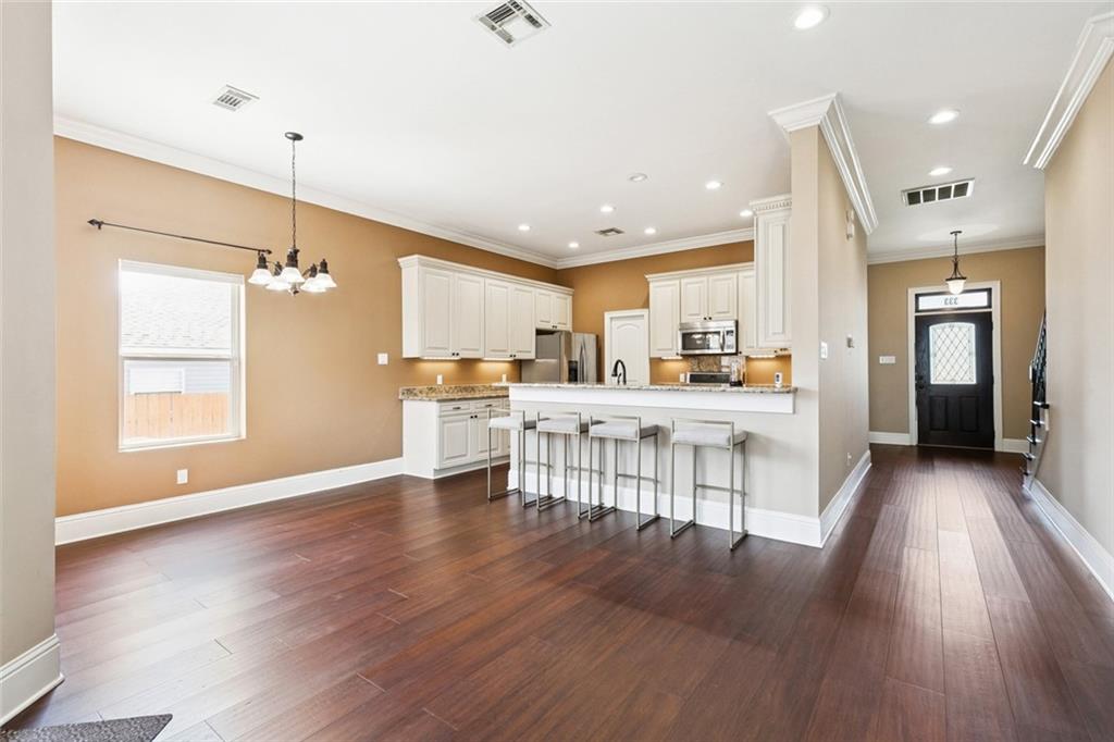 333 ROSELAND Parkway