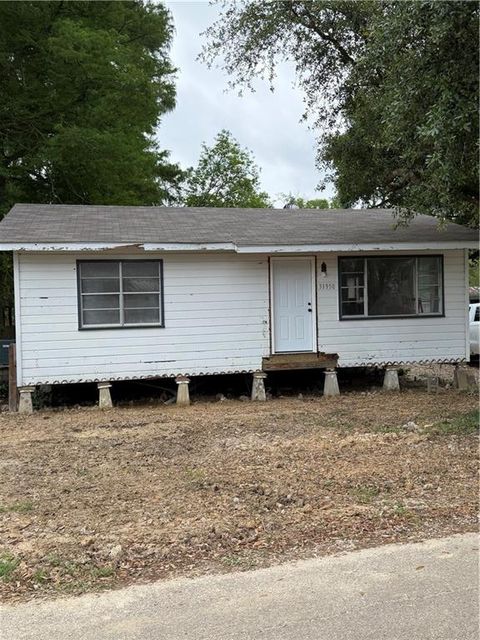 31950 TETANNE Drive Springfield LA 70462