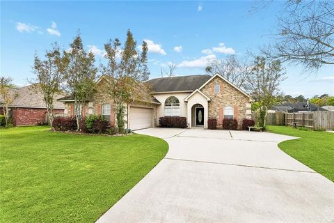 Photo of 408 GAINESWAY Drive, Madisonville, LA 70447 (MLS # 2548010)
