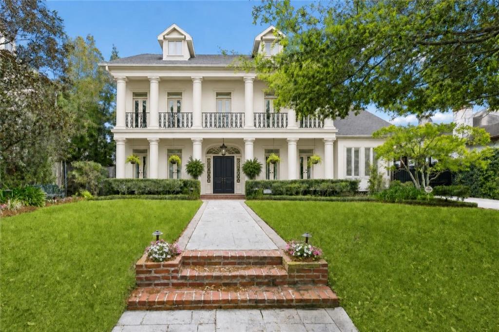 Photo 1 of 52 — 123 E OAKRIDGE Park, Metairie, LA 70005