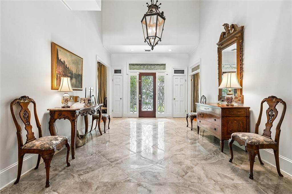 123 E OAKRIDGE Park