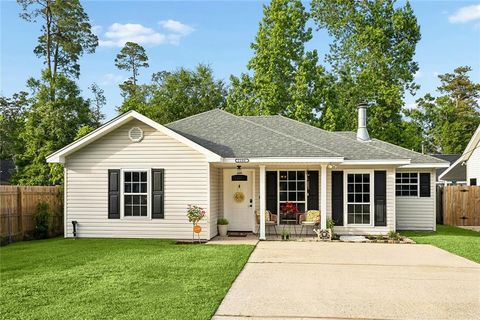 Photo of 2106 ROBIN Street, Slidell, LA 70460 (MLS # 2554090)