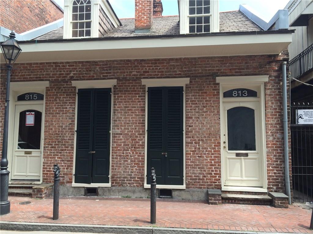813-15 TOULOUSE Street