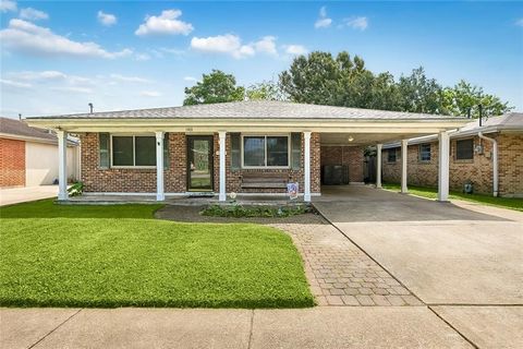 Photo of 1401 KENT Avenue, Metairie, LA 70001 (MLS # 2559828)