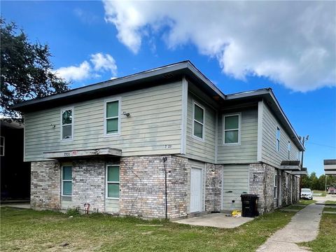7731 S CORONET Court New Orleans LA 70126