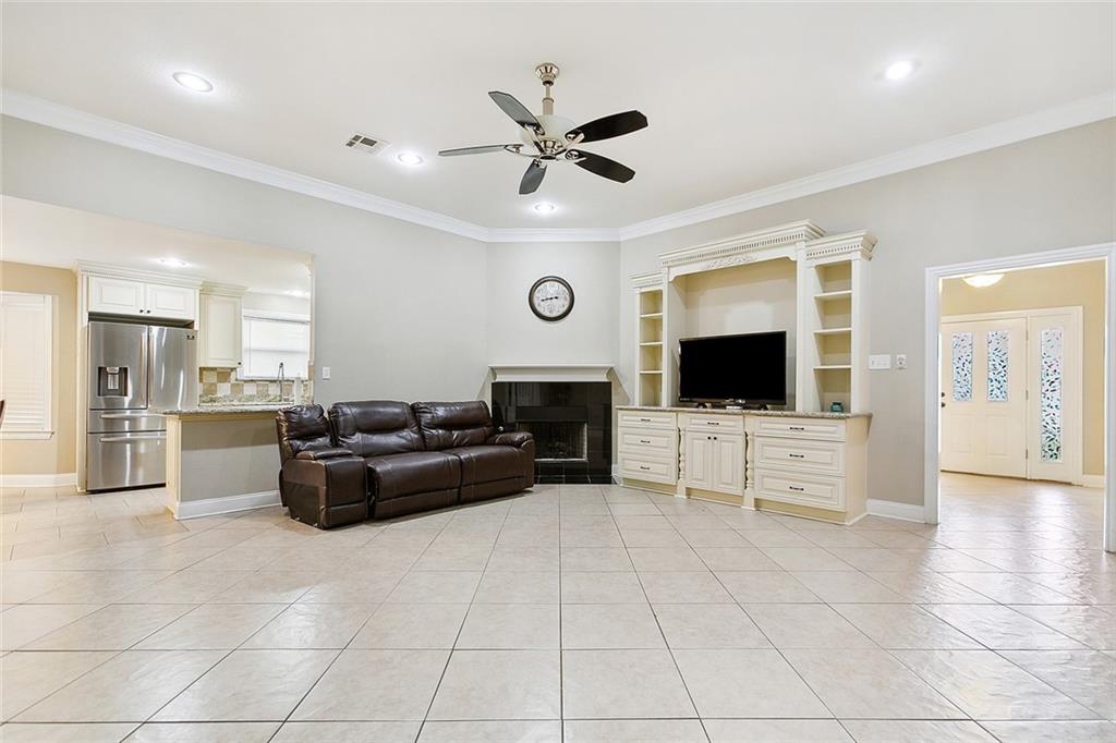 600 E JOSEPHINE Street