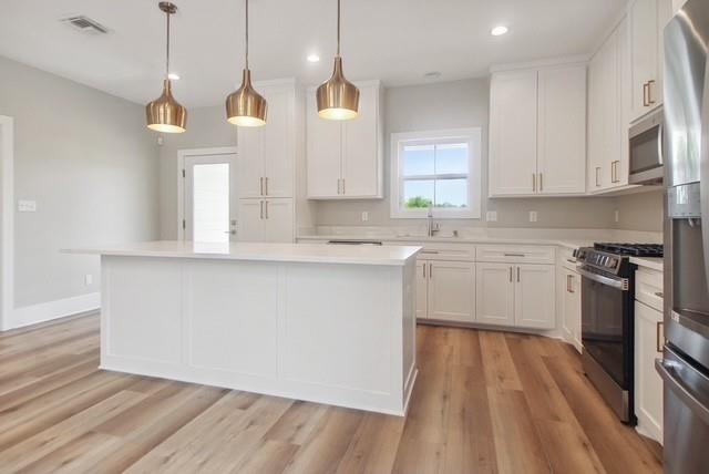 1924 TOLEDANO Street