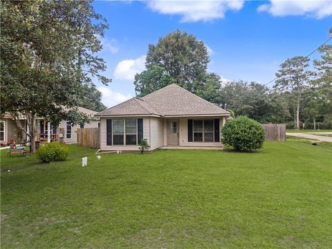 Photo of 133 SCOTT Street, Madisonville, LA 70447 (MLS # 2561217)