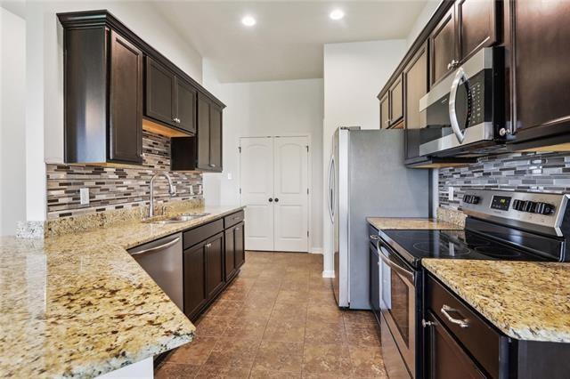 324 ASHTON OAKS Lane