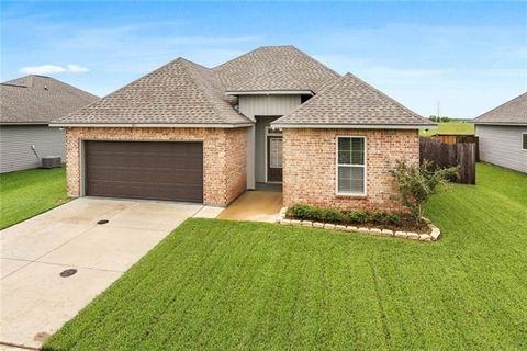 324 ASHTON OAKS Lane Luling LA 70070