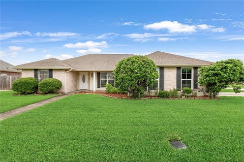 Photo of 101 OAK MOSS Drive, La Place, LA 70068 (MLS # 2560759)