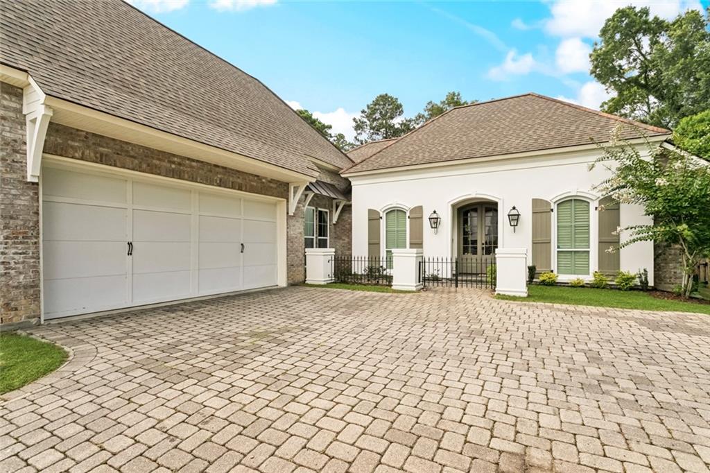 504 N CORNICHE DU LAC Drive