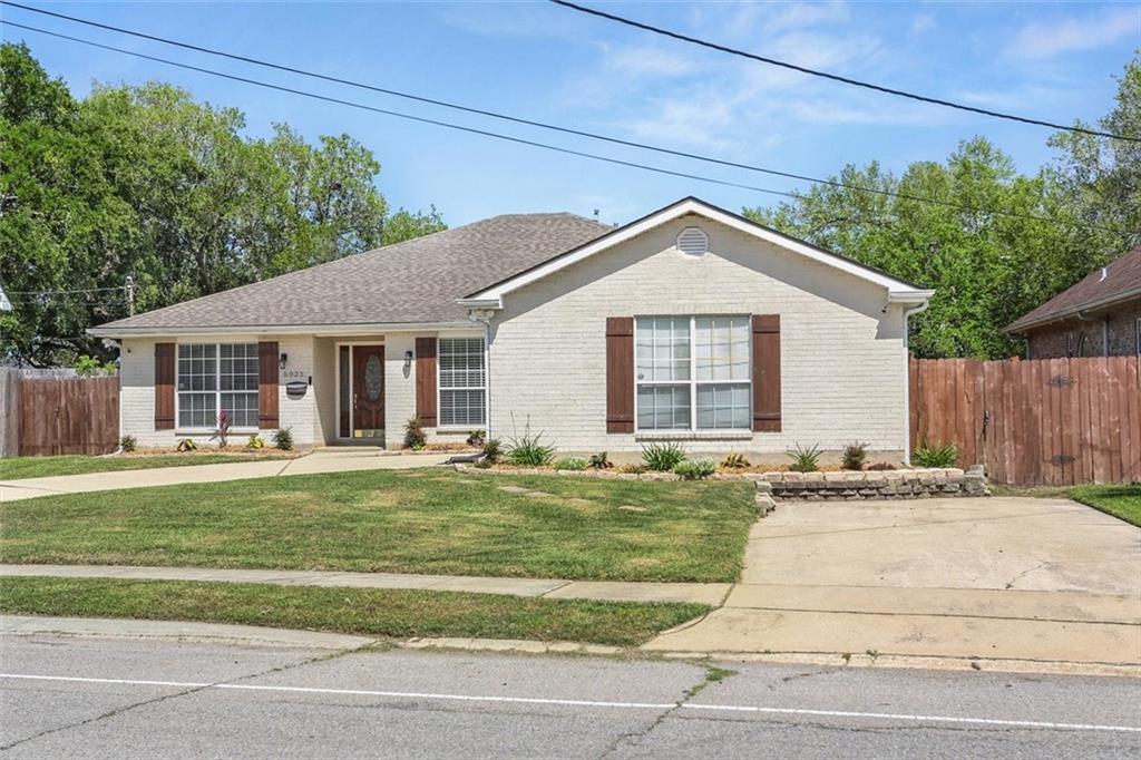 5025 SAINT BERNARD Avenue