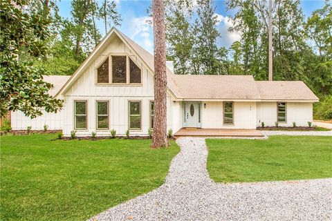 106 WOODLAWN Lane Mandeville LA 70471