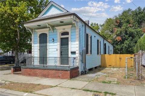Photo of 1659 N GALVEZ Street, New Orleans, LA 70119 (MLS # 2559898)