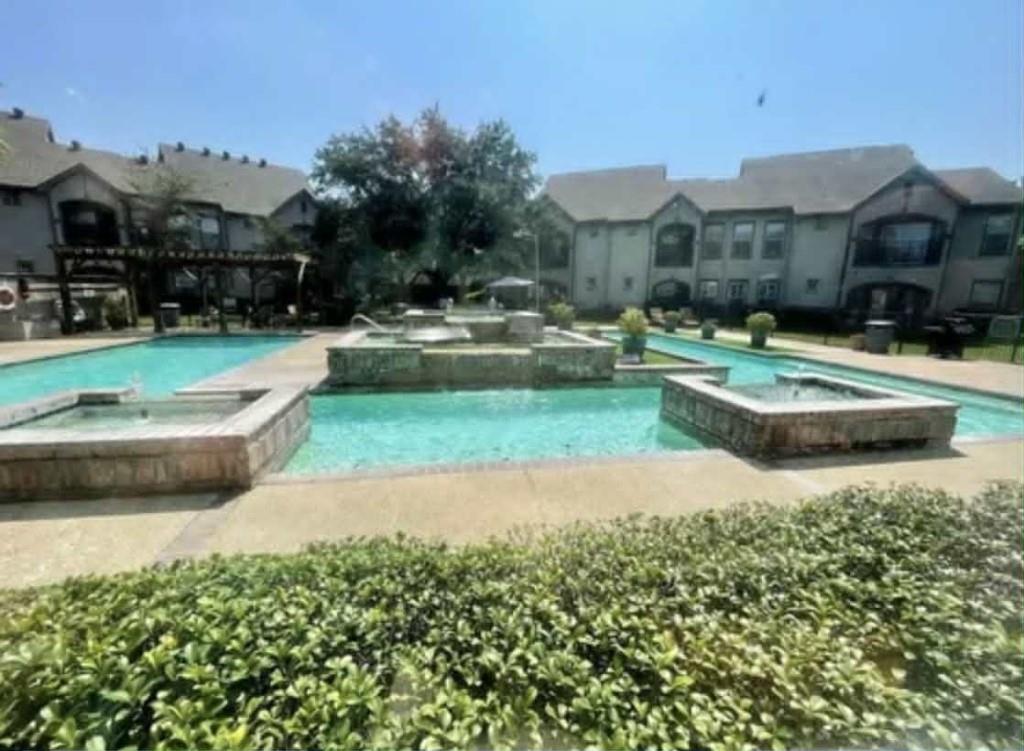 350 EMERALD FOREST Boulevard 22109