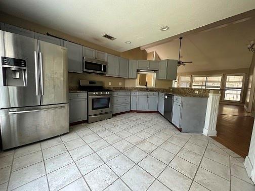206 GOLDENWOOD Drive
