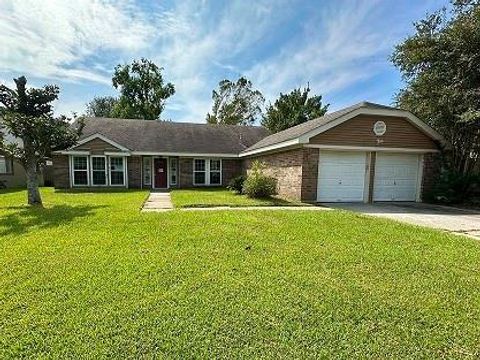 206 GOLDENWOOD Drive Slidell LA 70461