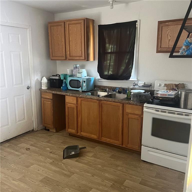 1427 DE ARMAS Street