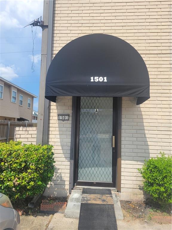 Photo 1 of 7 — 1501 HICKORY Avenue A-B, Harahan, LA 70123