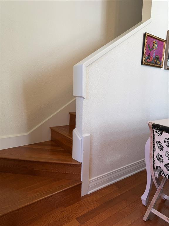 2523 LAUREL Street 2523