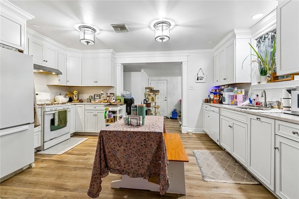 8929 CAMILLE Court