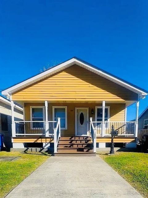 1323 LIZARDI Street New Orleans LA 70117