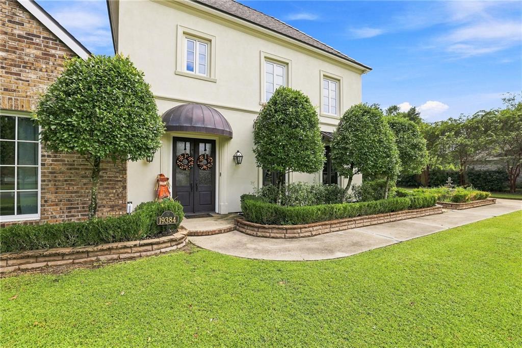 19384 COUNTRY CLUB Lane