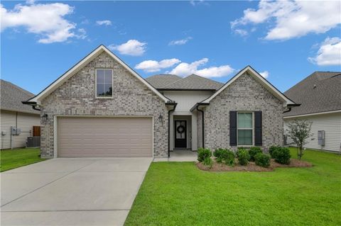 Photo of 11537 WOODBLUFF Drive #Woodb, Covington, LA 70433 (MLS # 2554530)