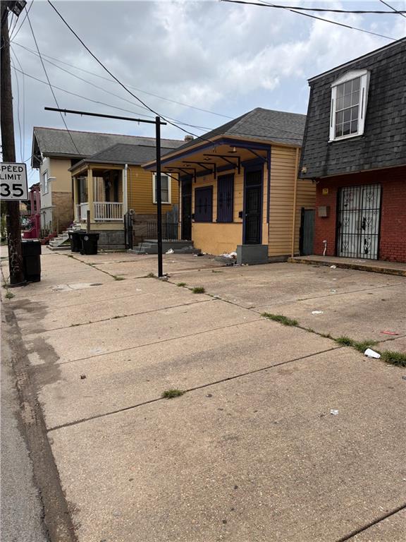 1460 62 N CLAIBORNE Avenue