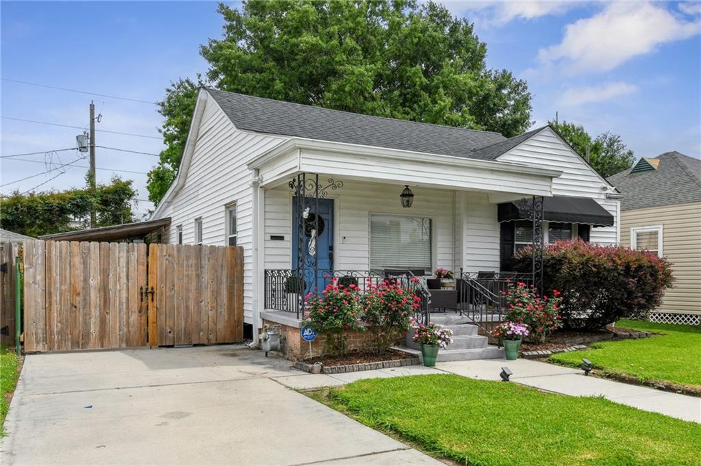 26 DAVIS Boulevard