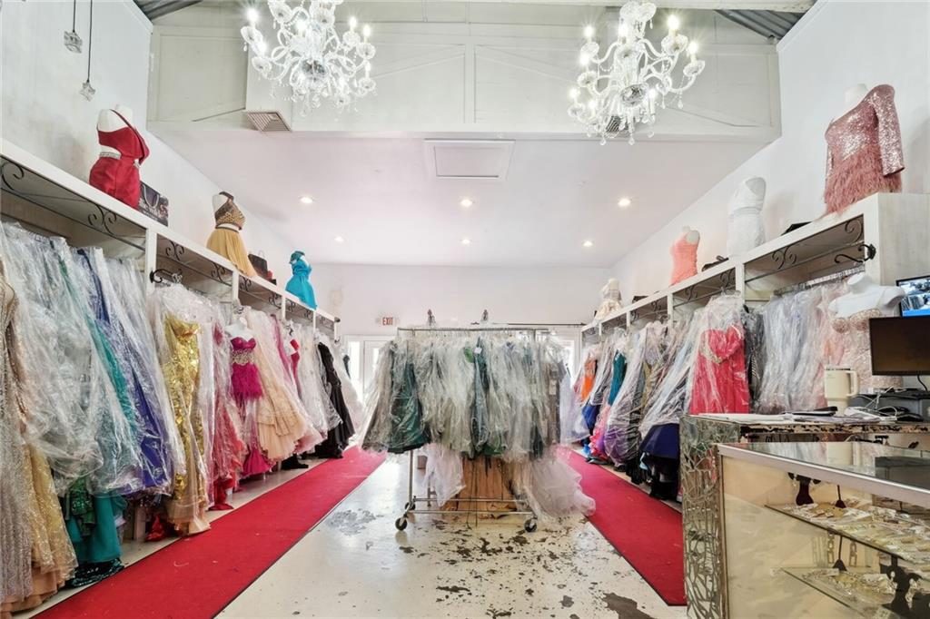 New Orleans, Louisiana 70115, United States, ,Commercial,Pending,70417