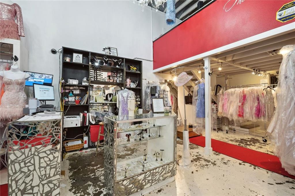 New Orleans, Louisiana 70115, United States, ,Commercial,Pending,70417