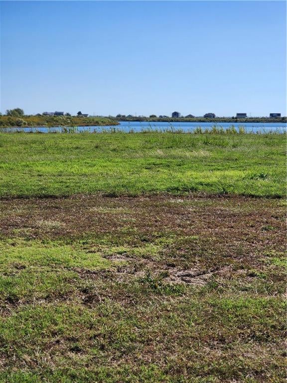 lot ,301-309 EAST END Boulevard