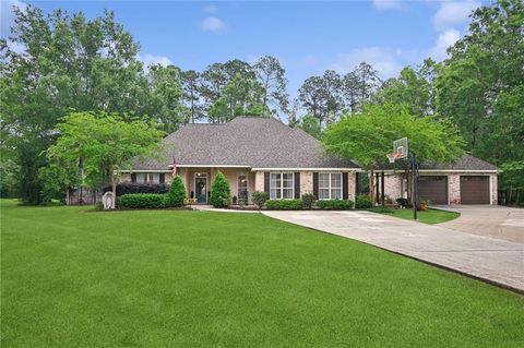 Photo of 800 STILL Court, Madisonville, LA 70447 (MLS # 2555835)