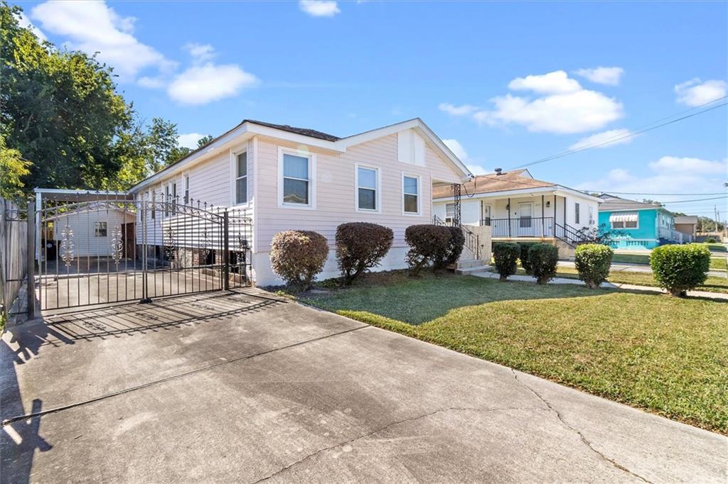 2658 NEW YORK Street