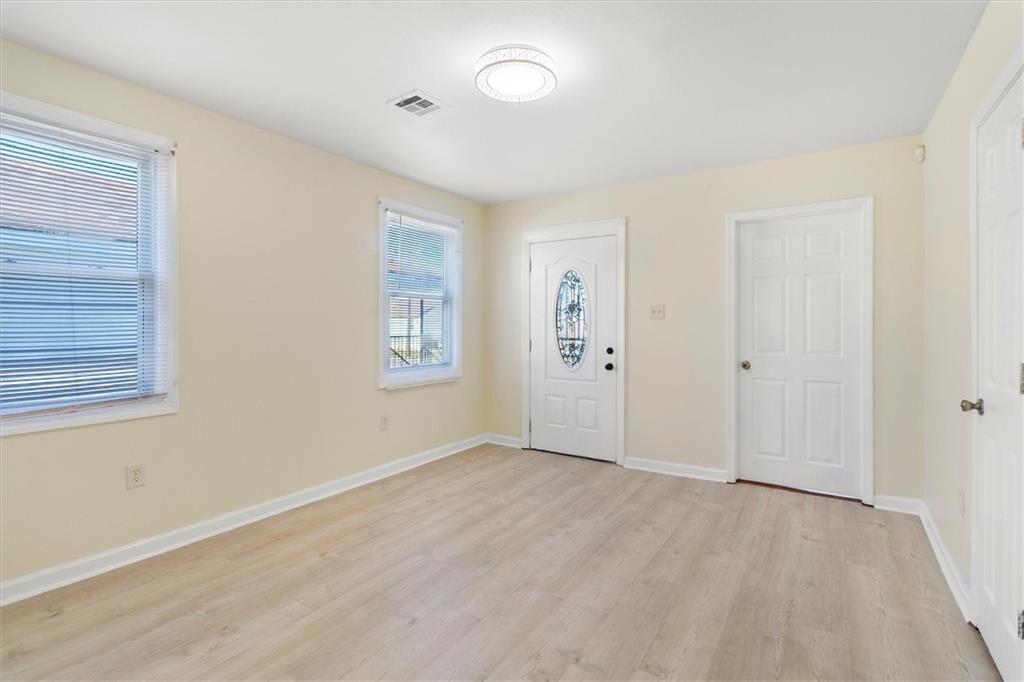 2658 NEW YORK Street