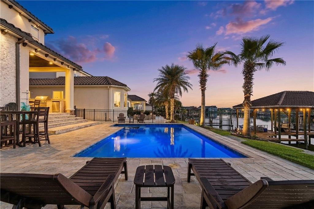 3012 MARINA VILLA N Boulevard