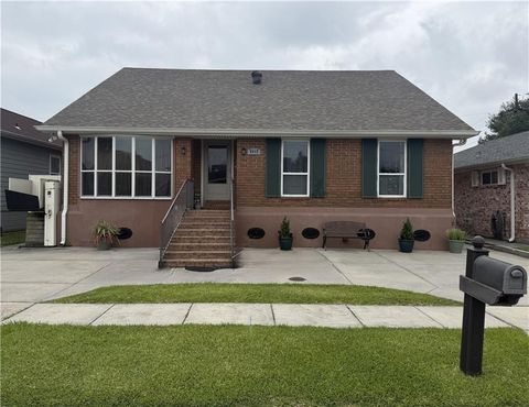 8412 COLONEL Drive Chalmette LA 70043