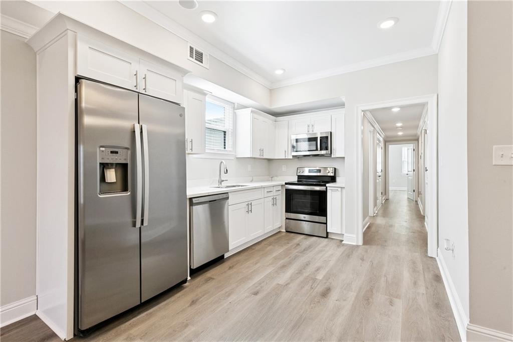 New Orleans, Louisiana 70112, United States, 3 Bedrooms Bedrooms, ,3 BathroomsBathrooms,Residential,Active,253727