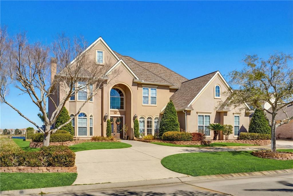 983 LAKESHORE Boulevard