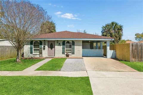 8109 VERSAILLES Street Metairie LA 70003