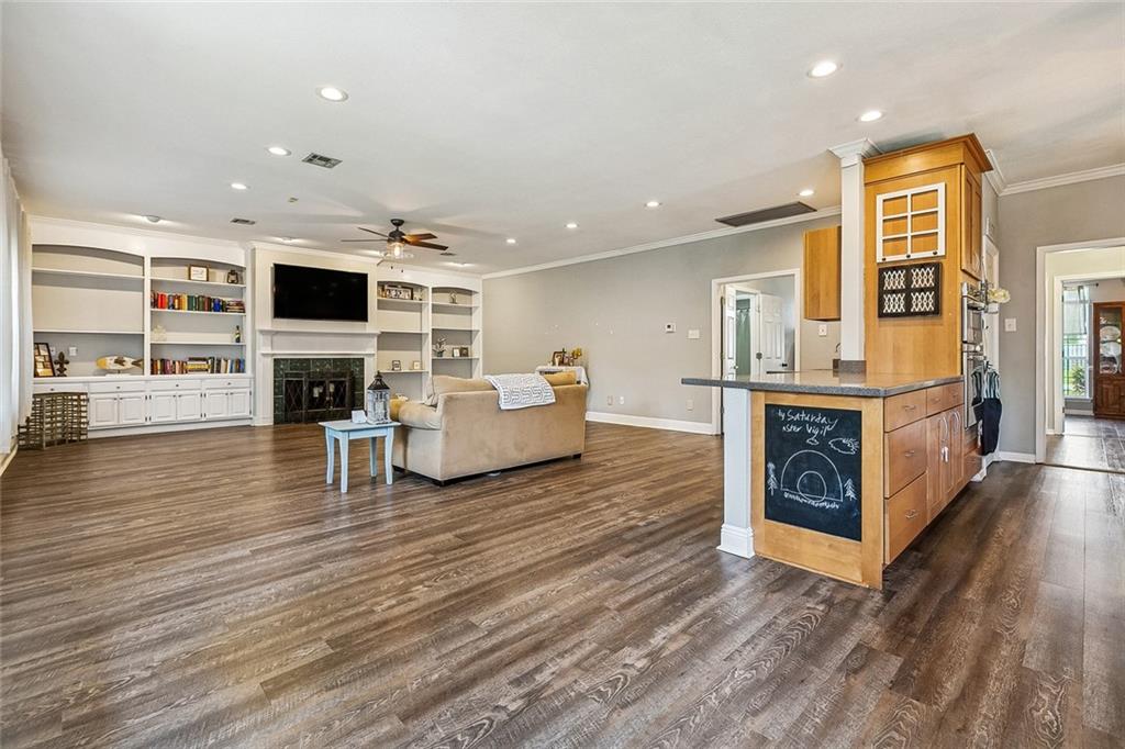 147 COTTAGE Drive