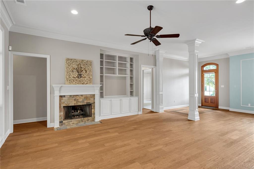 420 N CORNICHE DU LAC Street