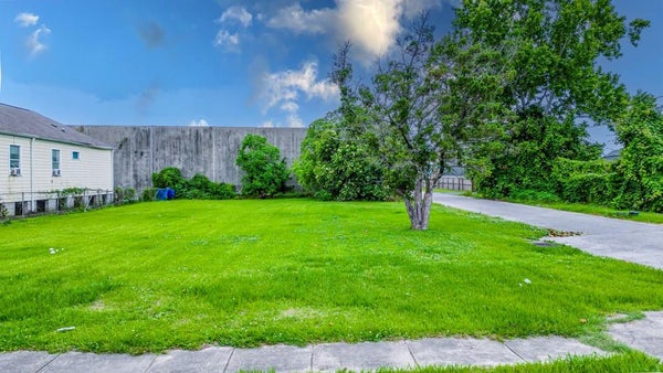305 LEBOEUF ST, NEW ORLEANS, LA 70114 - Image cf2ec5bedec34ba64b4c113b8b6ec95e/3578385132