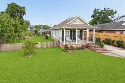 Photo of 5650 ORLEANS Avenue, New Orleans, LA 70124 (MLS # 2561729)