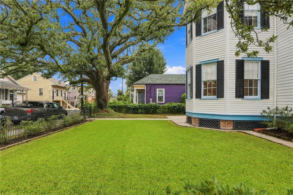 700 PELICAN Avenue