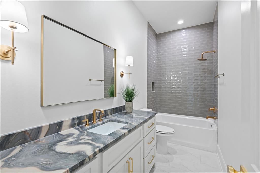 Covington, Louisiana 70433, United States, 4 Bedrooms Bedrooms, ,3 BathroomsBathrooms,Residential,Active,447